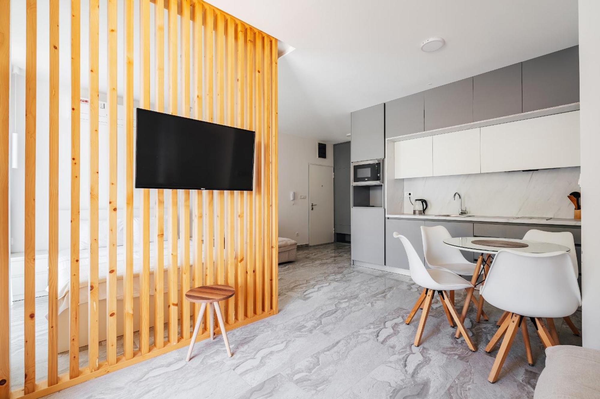 Aura Tower Aparments By In Property 라파일로비치 외부 사진